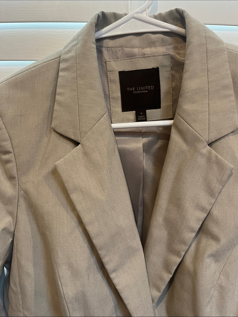 The Limited Women's Taupe Blazer Two-Button Tailored Jacket - Picture 2 of 6